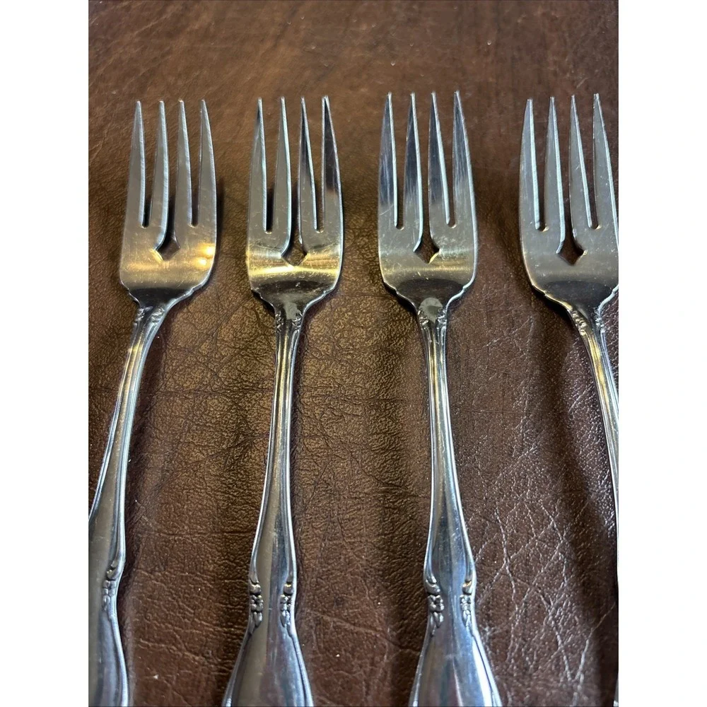 Oneida‎ Oneidacraft Deluxe Chateau Stainless Flatware Salad Forks Set Of 4 .